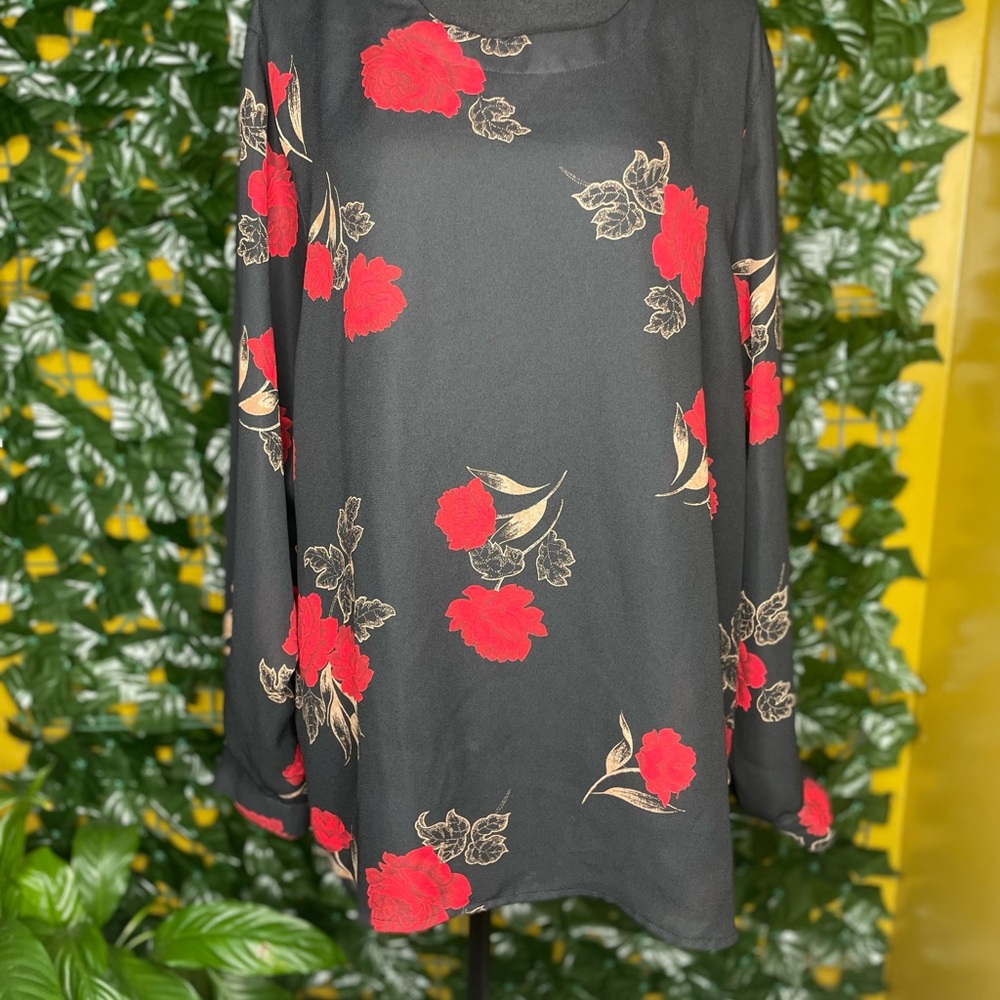 Long sleeve rose blouse